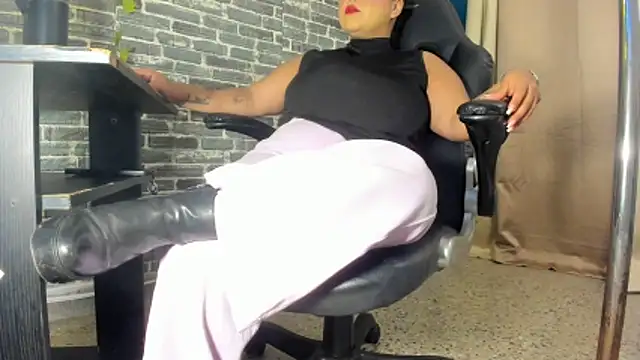 iam samy  online show from 10/22/25, 11:32