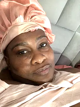 bustytitsxxx online show from 10/27/25, 05:55