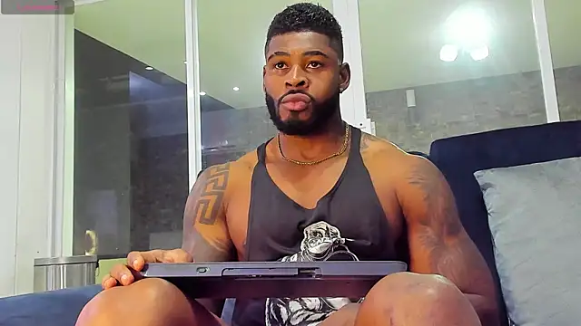 Makonneen online show from 12/19/24, 04:02