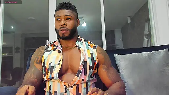 Makonneen online show from 02/18/25, 03:53