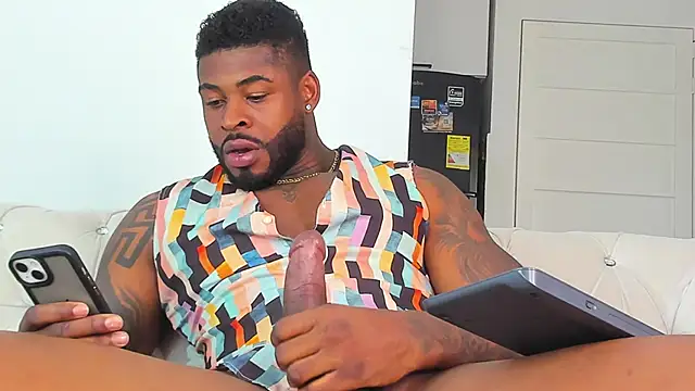 Makonneen online show from 09/15/25, 10:10