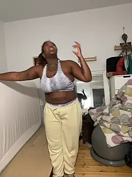 Goddess Nafeesha online show from 10/23/25, 10:08