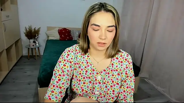 Snapshot of Alexa_Dolly12 chatting on 01/06/26, 07:45 Alexa Dolly12 online show from 01/06/26, 07:45