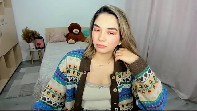 Snapshot of Alexa_Dolly12 chatting on 03/04/26, 06:30 Alexa Dolly12 online show from 03/04/26, 06:30