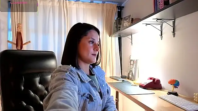 Alice milf  online show from 11/27/25, 11:12