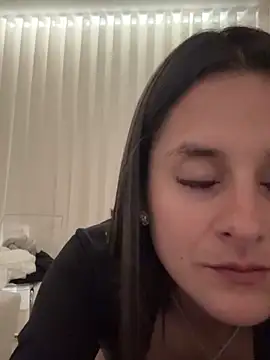 Alice milf  online show from 04/25/26, 04:15