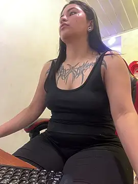  luna torres online show from 04/20/26, 12:52