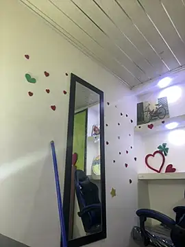  luna torres online show from 04/28/26, 12:21