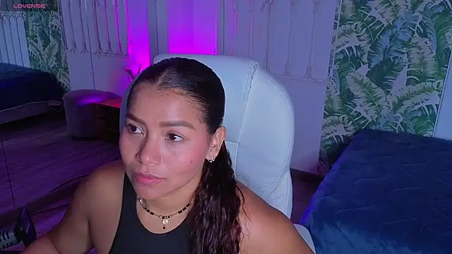 Snapshot of loly_marce chatting on 05/18/26, 08:14 loly marce online show from 05/18/26, 08:14