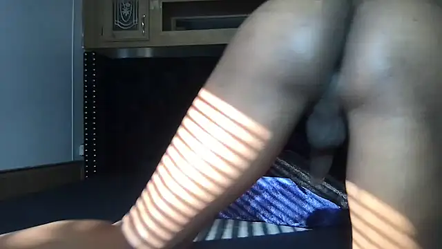 Snapshot of SeductiveMiahBrown chatting on 05/29/26, 01:31 SeductiveMiahBrown online show from 05/29/26, 01:31