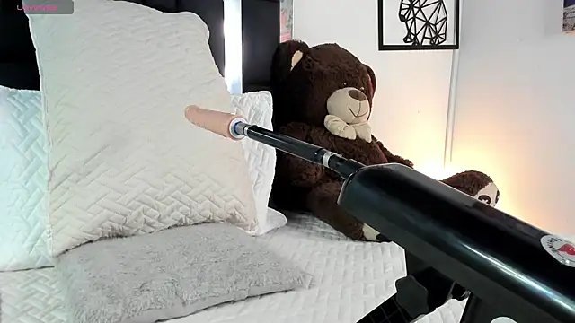 Snapshot of emma-hiill chatting on 01/24/25, 02:08 emma-hiill online show from 01/24/25, 02:08