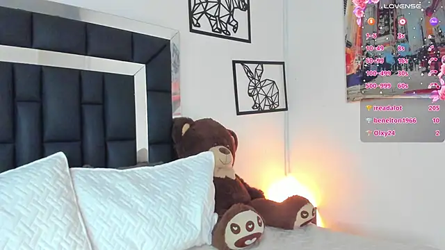 Snapshot of emma-hiill chatting on 01/25/25, 09:57 emma-hiill online show from 01/25/25, 09:57