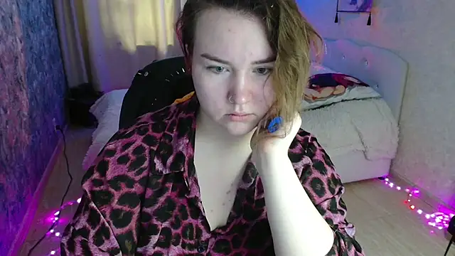 Snapshot of Jenny_Fox chatting on 05/08/26, 04:40 Jenny Fox online show from 05/08/26, 04:40