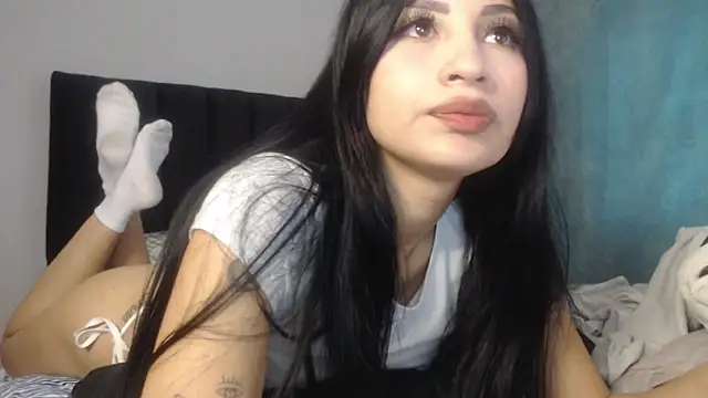 Snapshot of Nicolette_ks_ chatting on 01/31/25, 03:33 Nicolette ks  online show from 01/31/25, 03:33