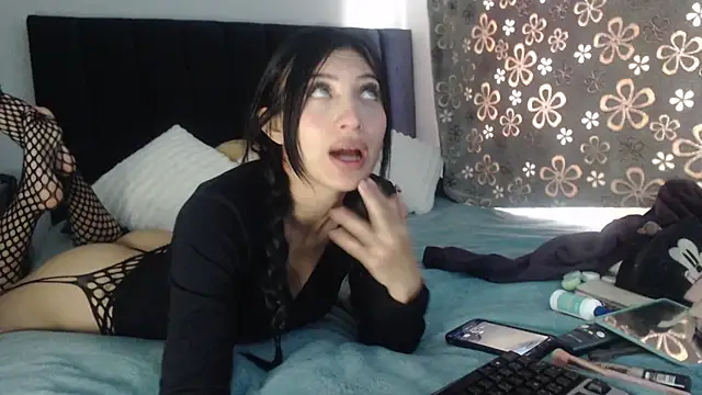 Snapshot of Nicolette_ks_ chatting on 03/10/25, 03:09 Nicolette ks  online show from 03/10/25, 03:09