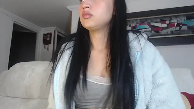 Snapshot of Nicolette_ks_ chatting on 03/15/25, 04:13 Nicolette ks  online show from 03/15/25, 04:13