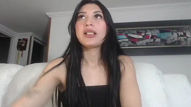 Snapshot of Nicolette_ks_ chatting on 03/21/25, 05:00 Nicolette ks  online show from 03/21/25, 05:00