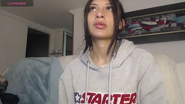 Snapshot of Nicolette_ks_ chatting on 10/03/25, 12:51 Nicolette ks  online show from 10/03/25, 12:51