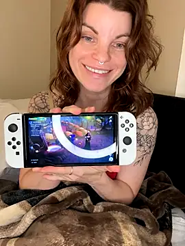 wildefaye online show from 10/13/25, 02:11