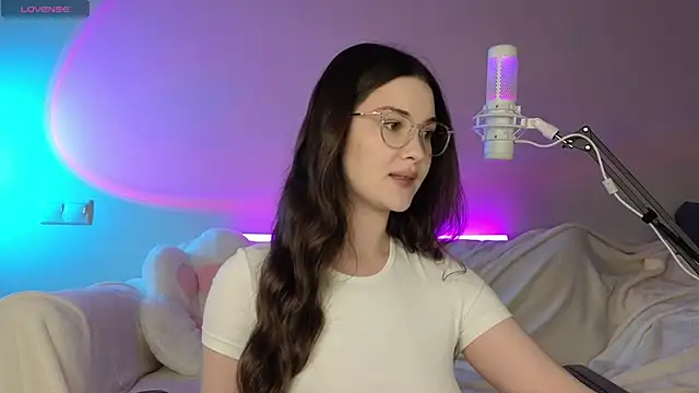 AokiAnna online show from 10/07/25, 05:15