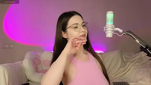 AokiAnna online show from 10/15/25, 09:09