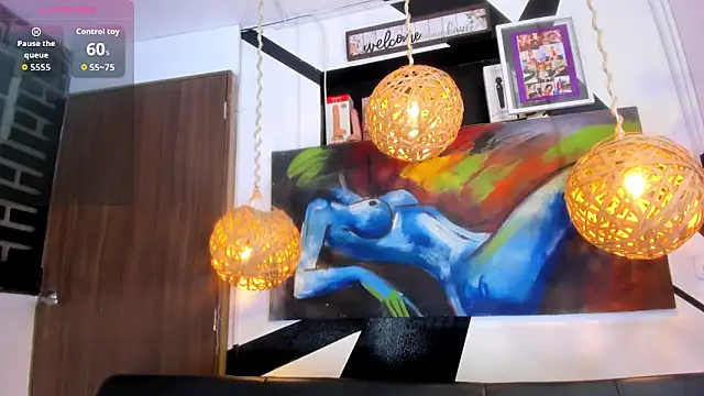 victoria aleia  online show from 10/08/25, 11:02