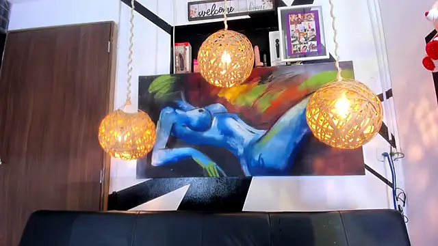 victoria aleia  online show from 10/10/25, 10:42