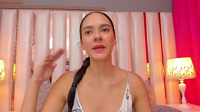 EmmyCruzZ online show from 02/28/26, 07:26