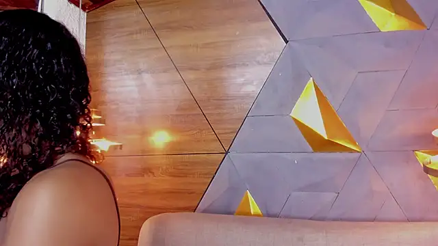 sarah banks1 online show from 12/27/24, 07:03