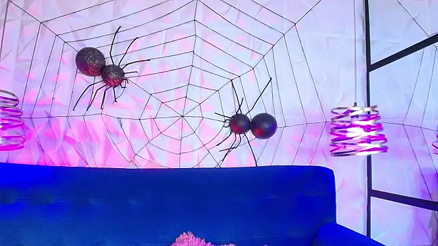 sarah banks1 online show from 12/15/25, 03:22