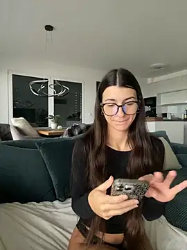 Wildberry  online show from 11/08/25, 08:47