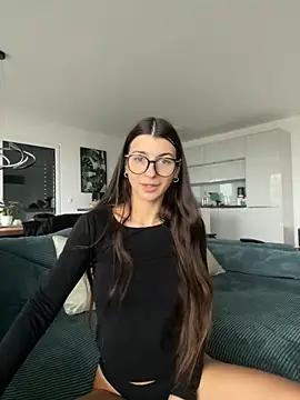 Wildberry  online show from 11/16/25, 08:20