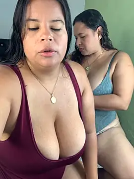 twocurvylatins online show from 05/30/26, 10:01