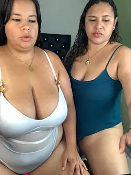 twocurvylatins online show from 06/02/26, 10:17
