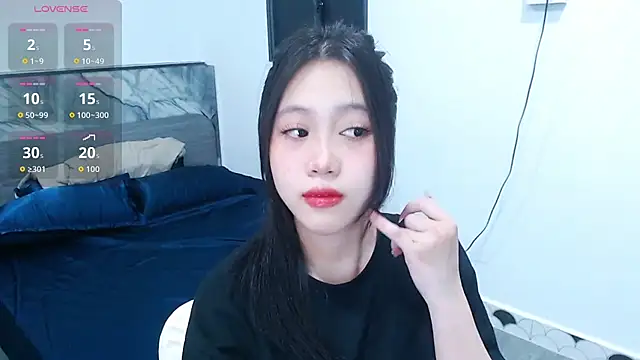 Lin SiYee online show from 11/23/25, 09:03