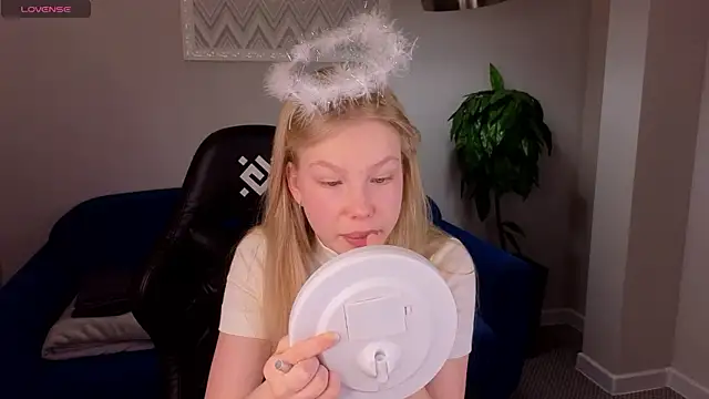 Sarra Cooper online show from 02/13/25, 01:19