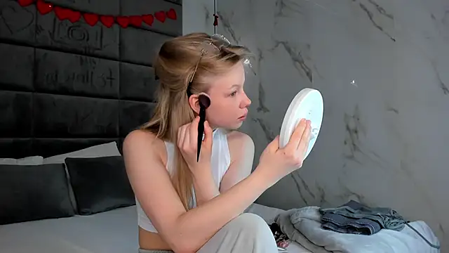 Sarra Cooper online show from 03/20/25, 01:13