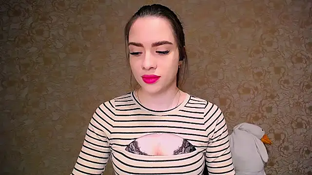 Snapshot of _your_fantasy_girl chatting on 03/16/25, 12:11 your fantasy girl online show from 03/16/25, 12:11