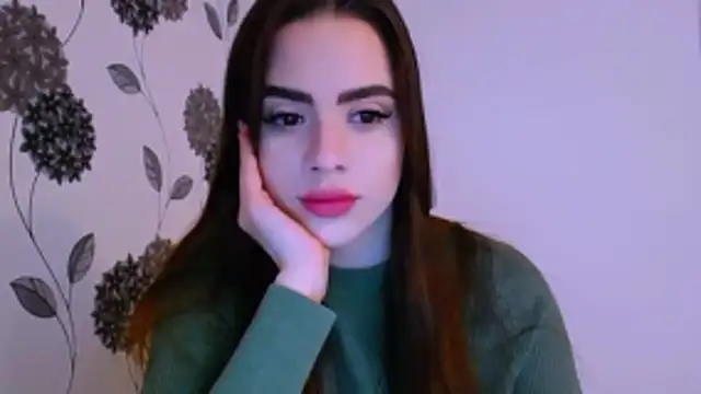 Snapshot of _your_fantasy_girl chatting on 11/21/25, 12:37 your fantasy girl online show from 11/21/25, 12:37