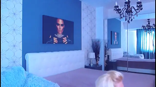 MaryMatiss online show from 09/25/25, 10:52