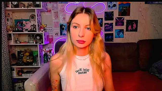 Maria Hunt online show from 12/13/24, 02:32