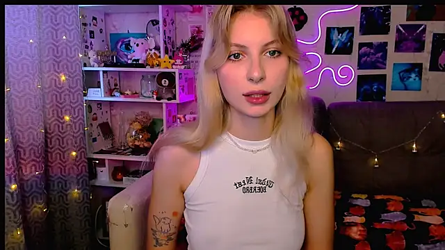 Maria Hunt online show from 12/21/24, 06:09