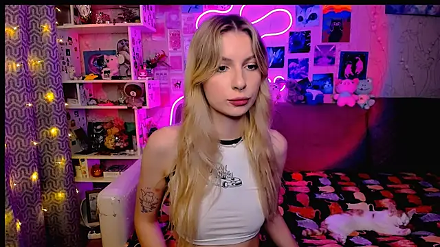 Maria Hunt online show from 01/31/25, 01:45