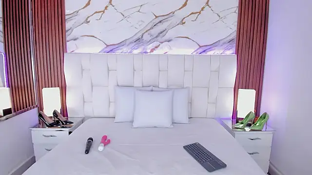 Coco Balenciaga  online show from 02/07/26, 11:58