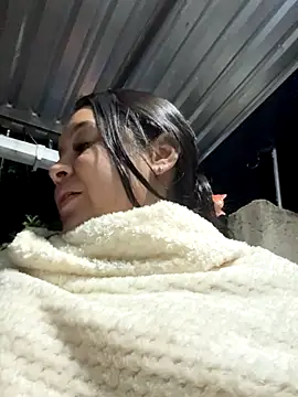 Pretty Isadora online show from 10/23/25, 11:57