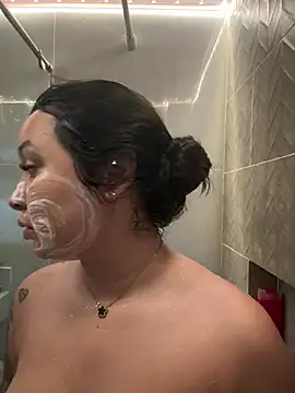 Pretty Isadora online show from 02/10/26, 06:23