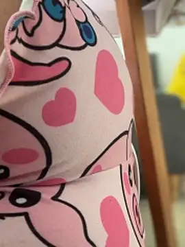 Pretty Isadora online show from 04/12/26, 07:52