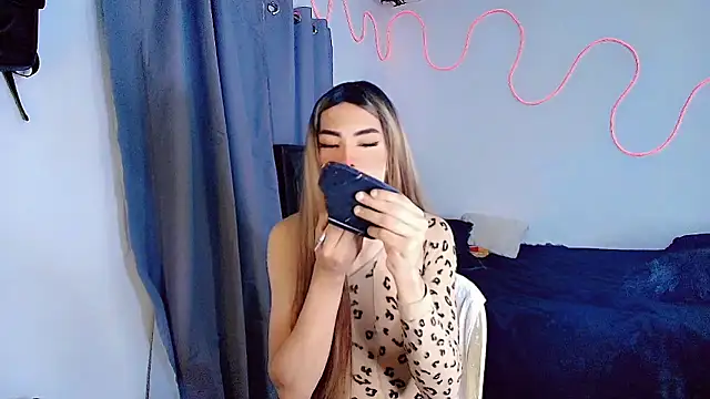 Stefhania susej online show from 01/10/26, 10:58