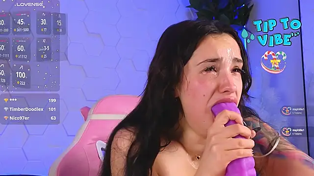 Snapshot of EvaCanton chatting on 12/28/24, 05:14 EvaCanton online show from 12/28/24, 05:14