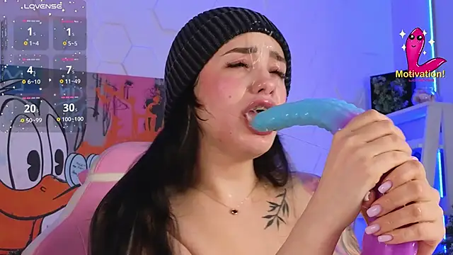 Snapshot of EvaCanton chatting on 01/13/25, 12:24 EvaCanton online show from 01/13/25, 12:24